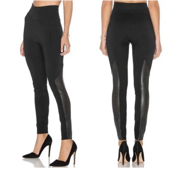 • SPANX • Women’s Perforated Panel Leggings In Very Black  Small - Picture 1 of 4